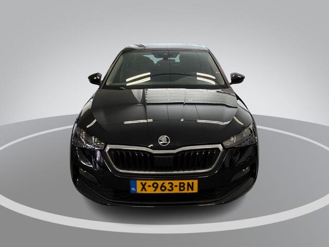 Skoda SCALA 1.0 TSI 110pk DSG Ambition · Apple/Android Car Play · P-Sensoren · Cruise Control · Getint Glas · 17'' Inch ·