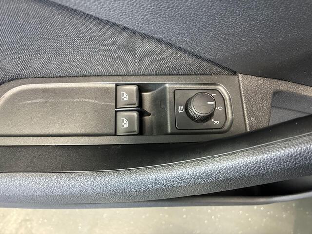 Skoda SCALA 1.0 TSI 110pk DSG Ambition · Apple/Android Car Play · P-Sensoren · Cruise Control · Getint Glas · 17'' Inch ·