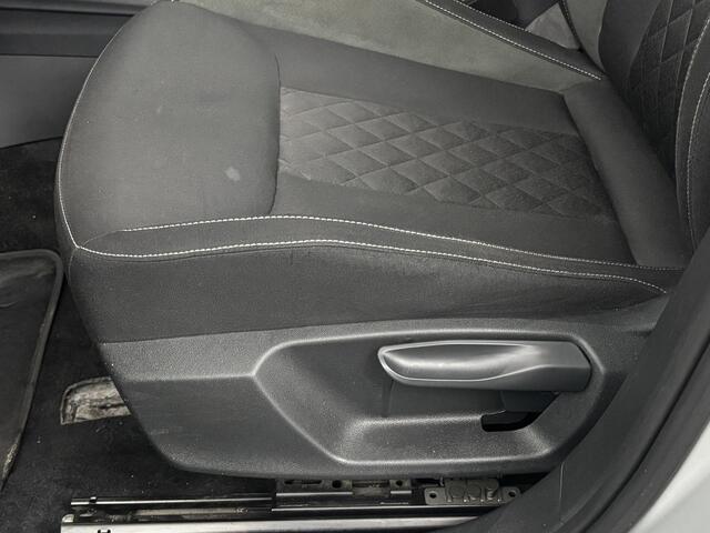 Skoda SCALA 1.0 TSI 110pk DSG Sport Business | Automaat | Panoramadak | Camera |