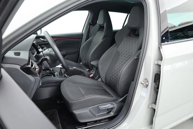 Skoda SCALA 1.0 TSI Sport Business | Rijklaar!! | Dig. Cockpit | Adapt. Cruise | Camera | All Season | Apple CarPlay |