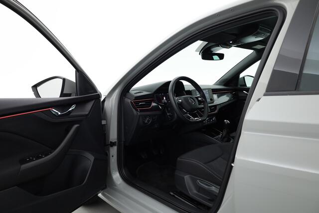 Skoda SCALA 1.0 TSI Sport Business | Rijklaar!! | Dig. Cockpit | Adapt. Cruise | Camera | All Season | Apple CarPlay |