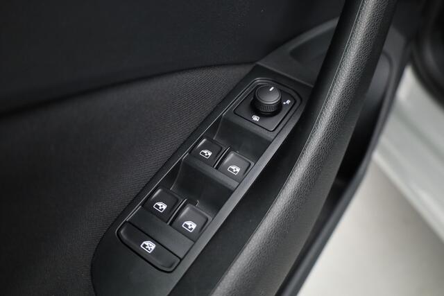 Skoda SCALA 1.0 TSI Sport Business | Rijklaar!! | Dig. Cockpit | Adapt. Cruise | Camera | All Season | Apple CarPlay |