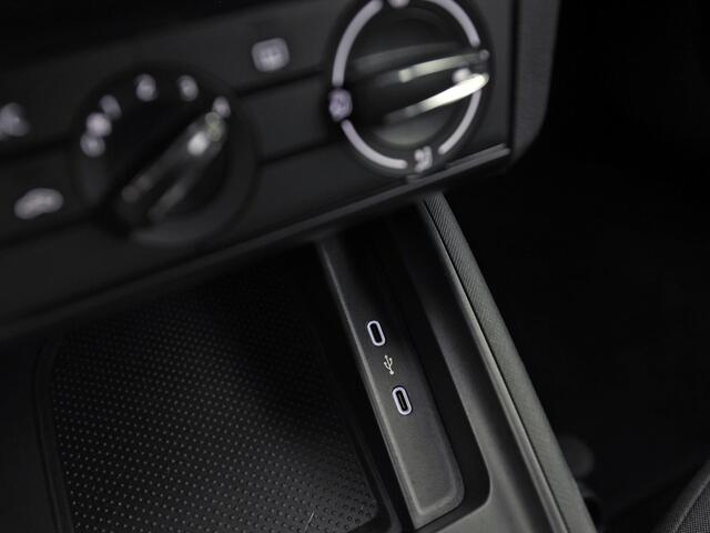 Skoda SCALA 1.0 TSI Sport (CRUISE, GETINT GLAS, SPORTSTOELEN, LED KOPLAMPEN, ELEK PAKKET, NIEUWE APK, NIEUWSTAAT)