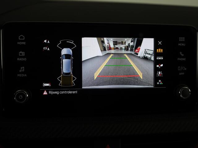 Skoda SCALA 1.0 TSI 115pk DSG-7 Monte Carlo | 18 inch | Adaptive Cruise Control | Panoramadak |