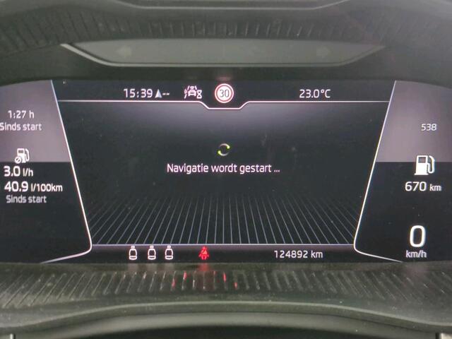 Skoda SCALA 1.0 TSI Business Edition / LEER/ PARK.SENSOREN V+A/ CAMERA/ CRUISE/ STOELVERWARMING/ ELEK.STOEL/ DIGITAL DASH/ NAVI/ CLIMA/ LED