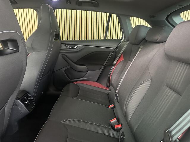Skoda SCALA 1.5 TSI Monte Carlo Panorama dak | Stoelverwarming | Sportstoelen | Carplay.