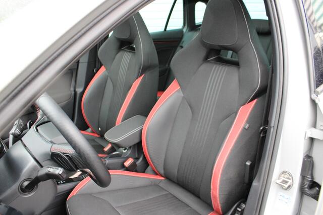Skoda SCALA 1.0 TSI Monte Carlo Pano | LED | Nardo | Virtual | Clima | Navi | Camera | Stoelverwarming