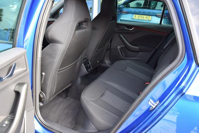 Skoda SCALA 1.0 TSI 111PK Sport Business | Org. NL | BOVAG Garantie | Virtual Dashboard | Apple Carplay/Android Auto | Parkeersensoren voor en achter | Navigatie | All Season Banden |