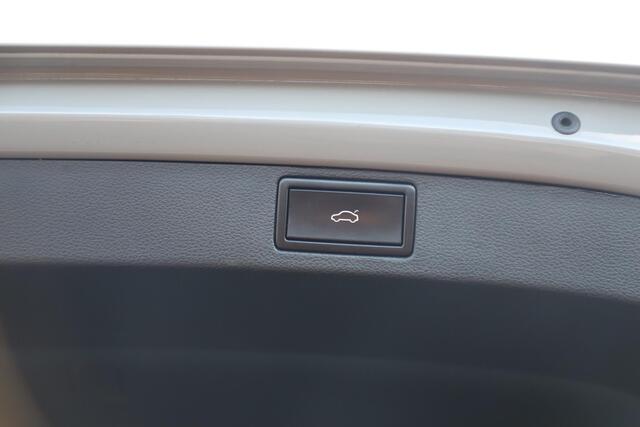 Skoda SCALA 1.0 TSI Business Edition Automaat 18 inch LMV Virtual Cockpit Half Leder Navigatie Achteruitrijcamera Carplay Android Parkeersensor