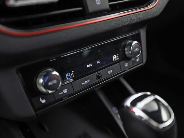 Skoda SCALA 1.0 TSI Sport Automaat (KUIPSTOELEN, VIRTUAL COCKPIT, APPLE CARPLAY, GROOT NAVI, CLIMATE, STOELVERWARMING, ZWART HEMEL, GETINT GLAS, CRUISE, NIEUWSTAAT)