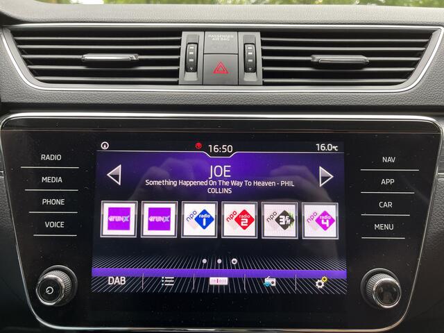 Skoda SUPERB Combi 1.5 TSI ACT Sportline Business | NAVIGATIE | STOELVERW. | LEDER | CARPLAY