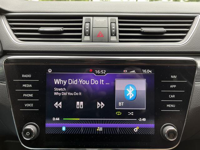 Skoda SUPERB Combi 1.5 TSI ACT Sportline Business | NAVIGATIE | STOELVERW. | LEDER | CARPLAY