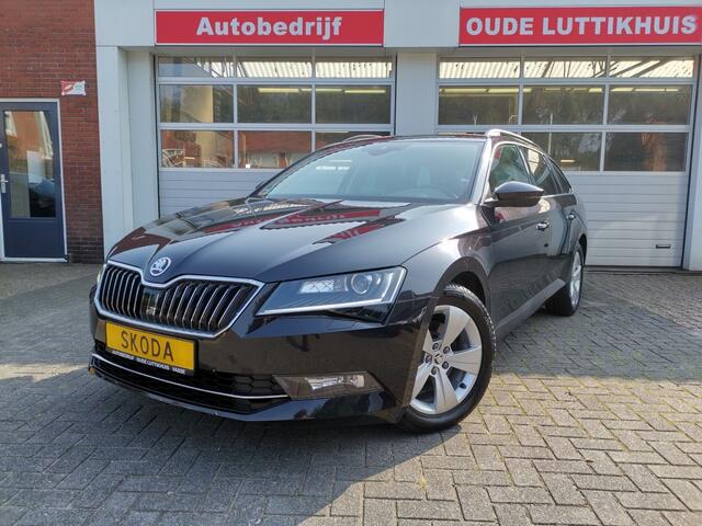 Skoda SUPERB Combi 1.4 TSI 150PK Ambition DSG Camera App-Connect Cruise