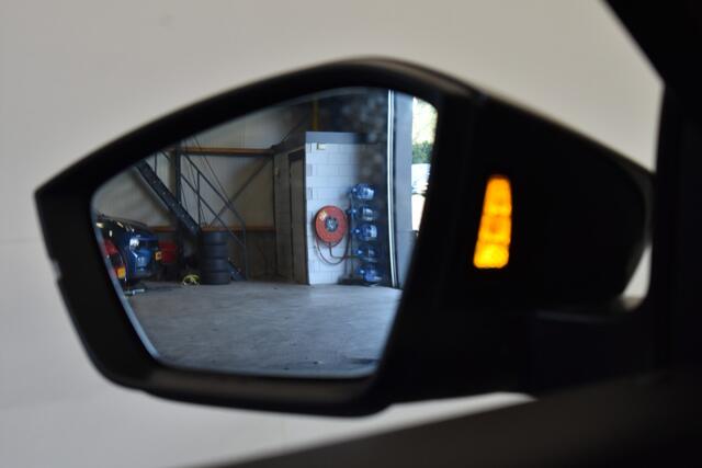 Skoda SUPERB 1.4 TSI iV Style Leder Camera elTrekh+aKlep Virtual Discpro Navi