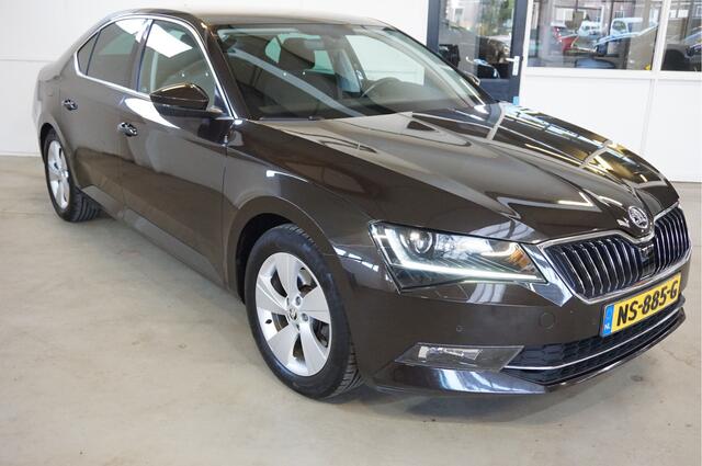 Skoda SUPERB 1.6 TDI Ambition Business Trekhaak