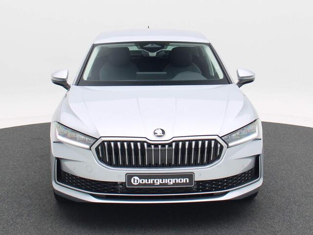 Skoda SUPERB 1.5 TSI 150pk | First Edition | Trekhaak | Adaptive cruise control | Achteruitrijcamera | Verwarmbare voorstoelen met massage