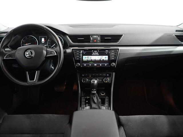 Skoda SUPERB Combi 1.8 TSI Style Business 180 PK | Leer / Alcantara | Camera | TV Schermen