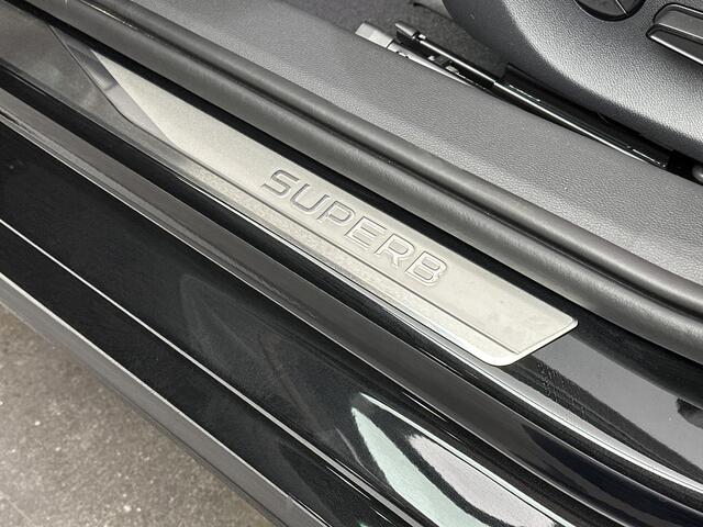 Skoda SUPERB Combi 1.5 TSI MHEV First Edition - Nieuw model - 19 inch - Travel Assist Plus - Winterpakket