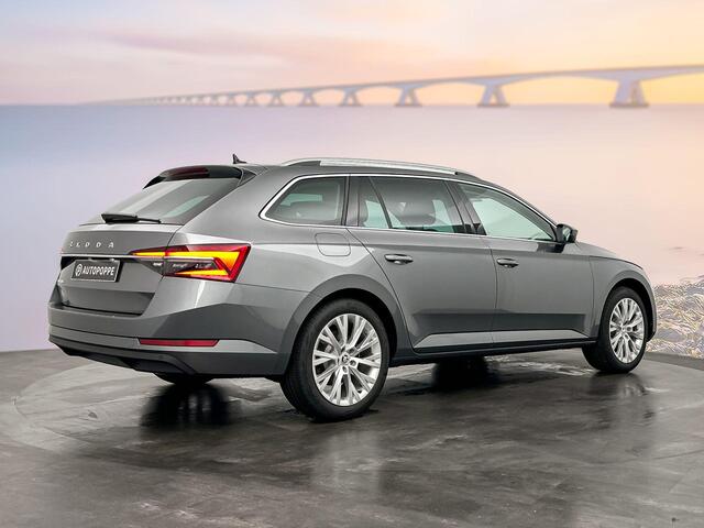 Skoda SUPERB Business Edition Plus 1.5 110 kW / 150 pk TSI Comb Panoramadak - Trekhaak - 18 inch LM