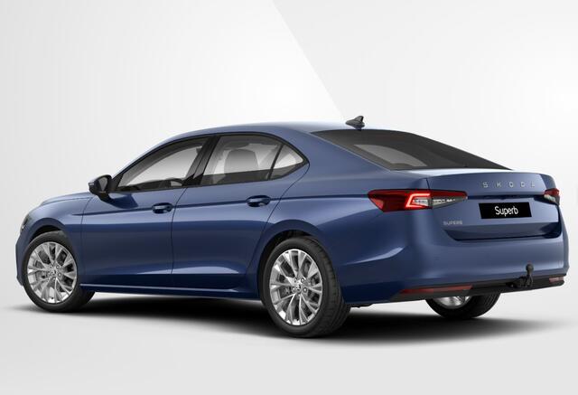 Skoda SUPERB 1.5 TSI MHEV First Edition/ Lounge interieur/ Trekhaak wegklapbaar/ 18''inch Lichtmetalen velgen/ Chrome pakket Met ¤ 2.000,00 inruilpremie