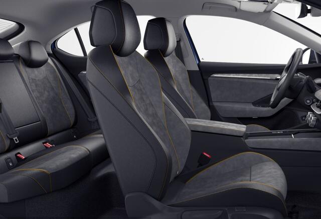 Skoda SUPERB 1.5 TSI MHEV First Edition/ Lounge interieur/ Trekhaak wegklapbaar/ 18''inch Lichtmetalen velgen/ Chrome pakket Met ¤ 2.000,00 inruilpremie