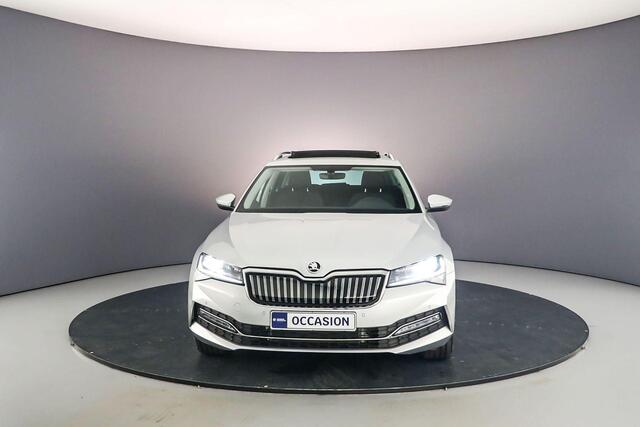 Skoda SUPERB Combi Business Edition Plus 1.4 TSI PHEV 218pk DSG Automaat Panoramadak, Elektrische achterklep, Achteruitrijcamera, Cruise control, Navigatie, Parkeersensoren, LED koplampen