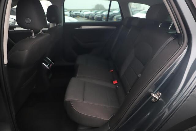 Skoda SUPERB Combi 1.5 TSI ACT Ambition Business 150PK Trekhaak Panoramadak Memory Stoel Full LED Stoelverwarming Cruise Carplay Android Navigatie