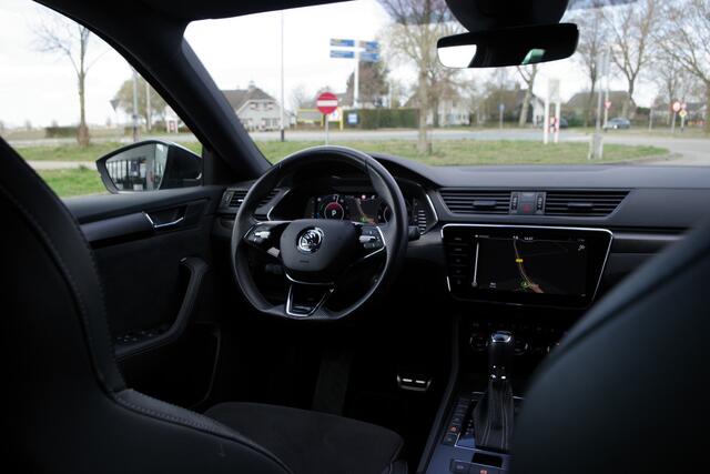 Skoda SUPERB Combi 1.4 TSI iV 218 PK Sportline BNS PHEV, Keyless, Digitale Cockpit, Stoel & Stuurverwarming, DCC