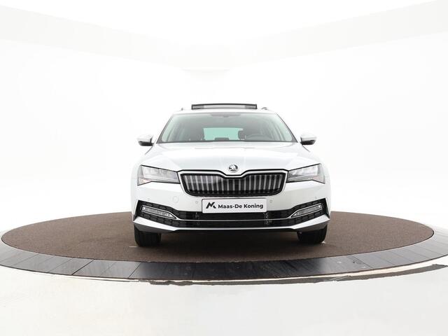 Skoda SUPERB Combi 1.4 Tsi 218pk DSG iV Business Edition Plus · Keyless · Panoramadak · Camera · Smart-Link · Keyless · Elek. Achterklep · 17'' Inch · Garantie t/m 04-03-2026 of 100.000km