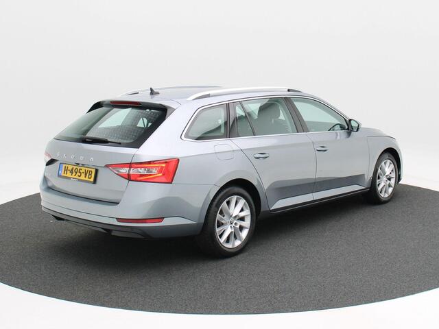 Skoda SUPERB Combi 1.5 TSi 150 Pk Automaat Business Edition | Navigatie | 17 Inch | Adaptive Cruise | Stoelverwarming | 109.476 Km!!