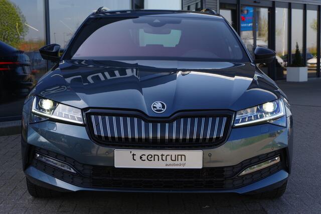 Skoda SUPERB Combi 1.4 TSI iV Sportline Business, Trekhaak, 19" LM, Adap. Cruise Control