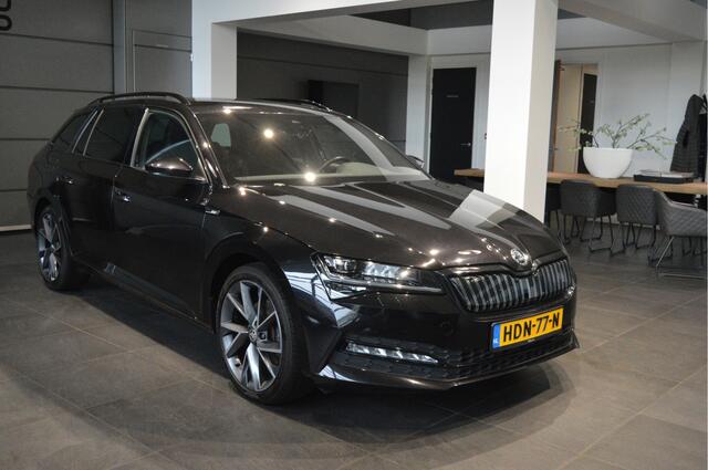 Skoda SUPERB Combi 1.4 TSI iV Sportline navi clima keyless led camera 19 inch !!