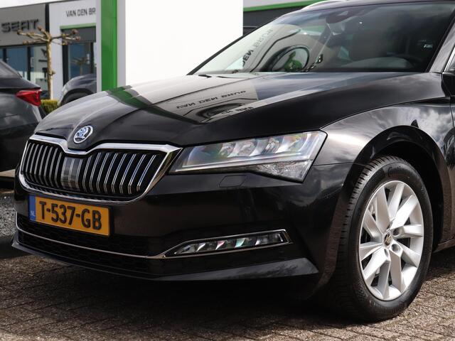 Skoda SUPERB Combi Business Edition Plus 1.5 TSI 150pk AUTOMAAT | Trekhaak | Achteruitrijcamera | Stoelverwarming | Elek. verstelbare bestuurdersstoel | Keyless |