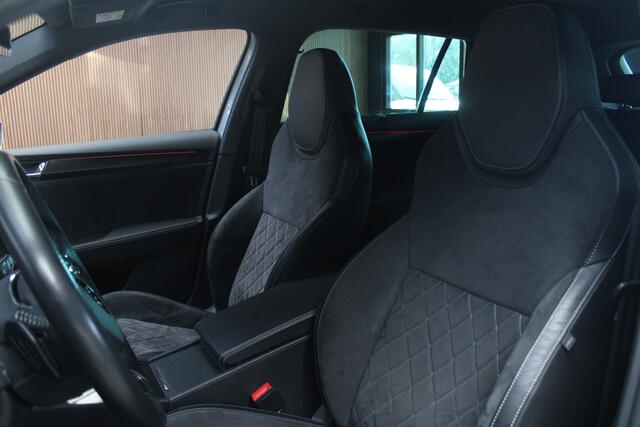 Skoda SUPERB Combi 2.0 TSI 4x4 Aut ACC Navi Camera Leder PDC Elektr. achterklep Climate 4-zone Memory Stuurverwarming Stoelverwarming LED PDC
