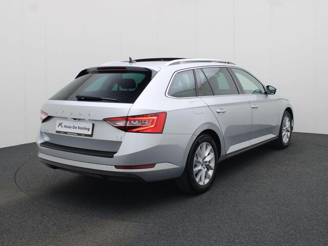 Skoda SUPERB Combi 1.4TSIiV 218PK Business Ed DSG · Navigatie · Camera+Parkeersensoren · Keyless · Electrische achterklep