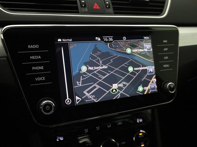 Skoda SUPERB Combi 1.4TSIiV 218PK Business Ed DSG · Navigatie · Camera+Parkeersensoren · Keyless · Electrische achterklep