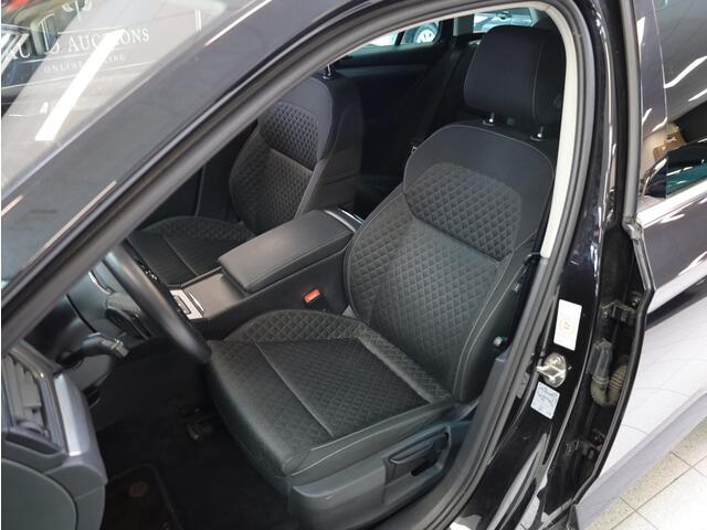 Skoda SUPERB Combi iV 1.4 TSI PHEV 218PK | Adaptive Cruise | Keyless Go & Entry | Stoel&Stuurverwarming | Carplay | DCC |
