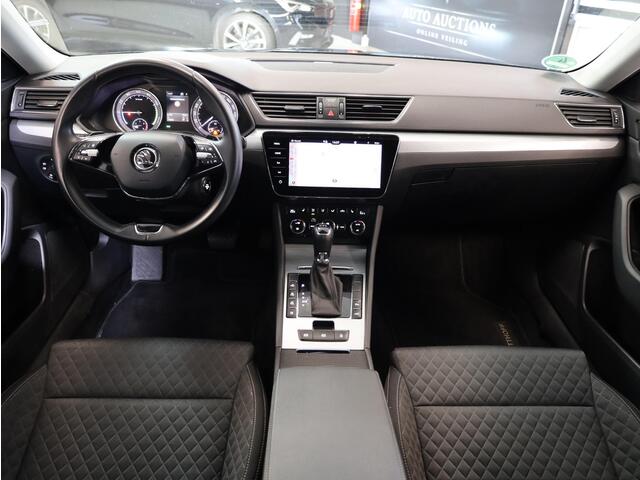Skoda SUPERB Combi iV 1.4 TSI PHEV 218PK | Adaptive Cruise | Keyless Go & Entry | Stoel&Stuurverwarming | Carplay | DCC |