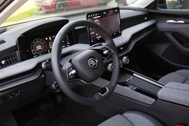 Skoda SUPERB Combi 1.5 TSI MHEV Business Edition Nieuw model! , Adap. cruise trekhaak, HUD, VOL!