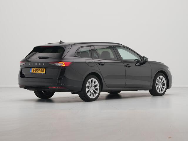 Skoda SUPERB Combi 1.5 TSI 150pk MHEV First Edition Trekhaak Navigatie Camera Stoelverwarming