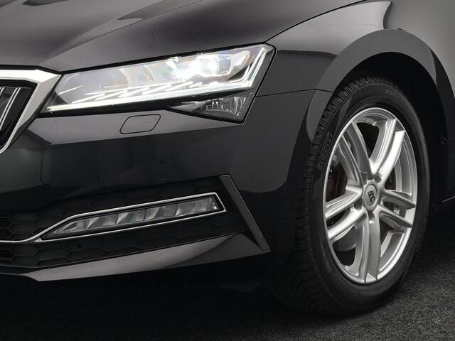 Skoda SUPERB Combi 1.4 TSI iV Business Edition Plug In Hybrid 218pk PHEV | Panodak | Lederen Sportstoelen Memory & Ventilatie | Adaptive Cruise | Crystal LED | 360 Camera | Navigatie | Apple Carplay | Virtual | DAB | Sfeerverlichting |