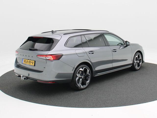 Skoda SUPERB Combi Sportline Business 1.5 TSi PHEV 204 Pk Automaat | Trekhaak | Panoramadak | LED Matrix | 19 Inch | Camera