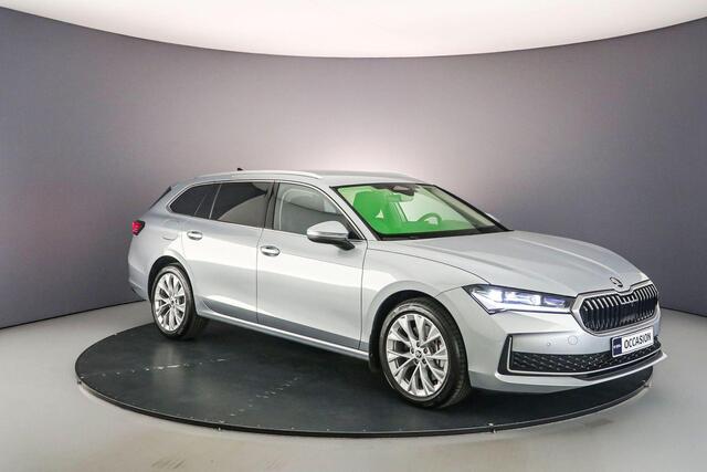 Skoda SUPERB Business Edition 1.5 TSI PHEV 204pk DSG Automaat Trekhaak, Adaptive cruise control, Verwarmde voorruit, Achteruitrijcamera, Elektrische achterklep, Navigatie