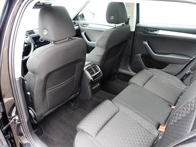Skoda SUPERB Combi 1.5 TSi DSG7 Bsn Edition I NL-Auto I Virtual I Pano I LED
