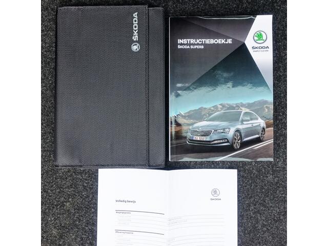 Skoda SUPERB Combi 1.5 TSi DSG7 Bsn Edition I NL-Auto I Virtual I Pano I LED