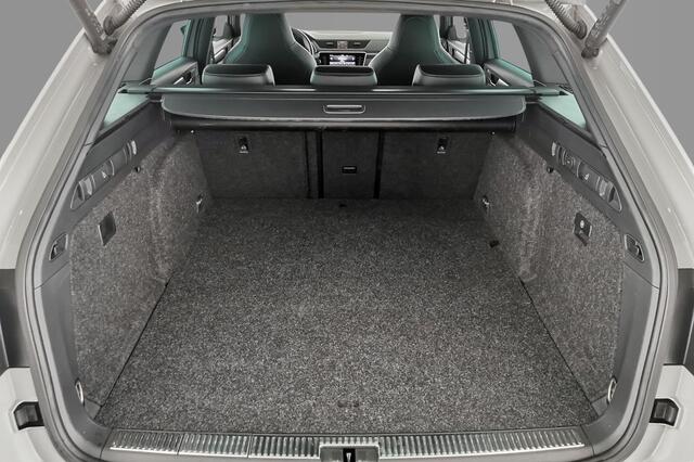 Skoda SUPERB Combi 1.4 TSI iV 218pk PHEV Sportline / Panoramadak / Trekhaak 1600kg / Memory / Wordt Verwacht
