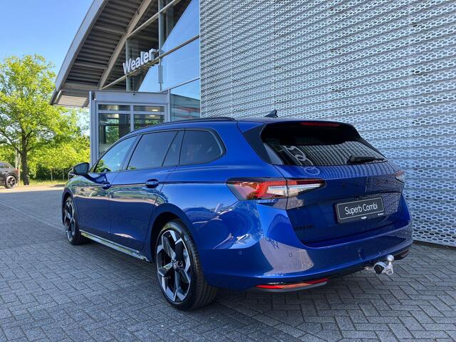 Skoda SUPERB combi Sportline Business 1.5 TSI PHEV 204 PK | Panorama dak | Suite Sport Leder | 19" lichtmetalen velgen | Trekhaak | Canton Geluidssysteem |
