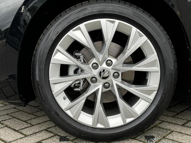 Skoda SUPERB First Edition 1.5 TSI m-HEV 150 pk DSG | Automaat | Elektrische achterklep | Navigatie | Adaptieve cruise control | 18'' Lichtmetalen velgen | Camera |