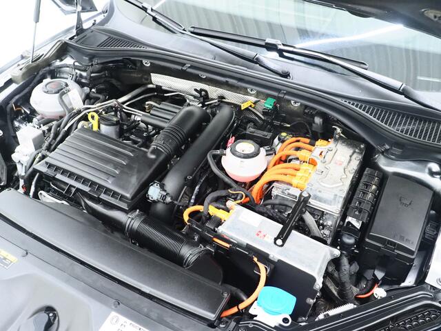 Skoda SUPERB Combi 1.4 TSI iV Laurin & Klement | Panoramadak | 360 | Premium Audio | Adaptive Cruise | Keyless | Virtual