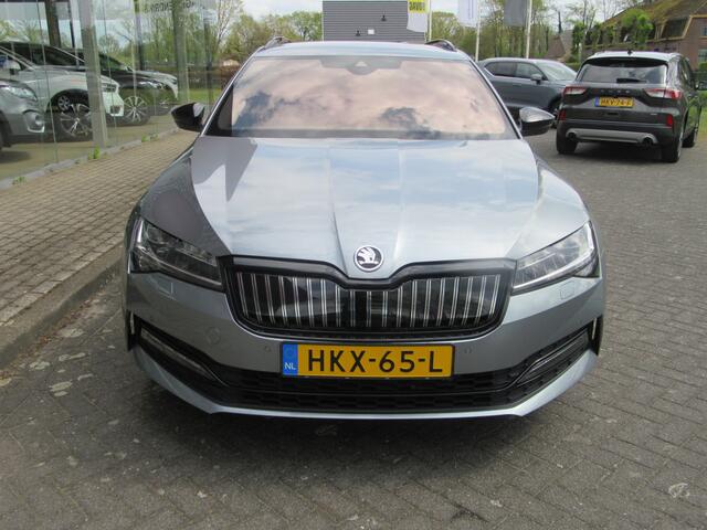 Skoda SUPERB Combi 1.4 TSI iV Sportline Business PHEV ,TREKHAAK,Sportpakket, Camera (occasion)